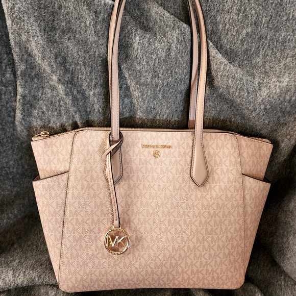 MICHAEL Michael Kors Handbags - Micheal Kors, ballet, pink, creamy, medium, leather.